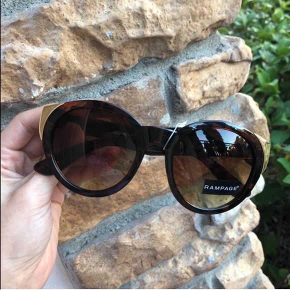 Rampage Accessories - Fashion Round / cat eyed sunglasses